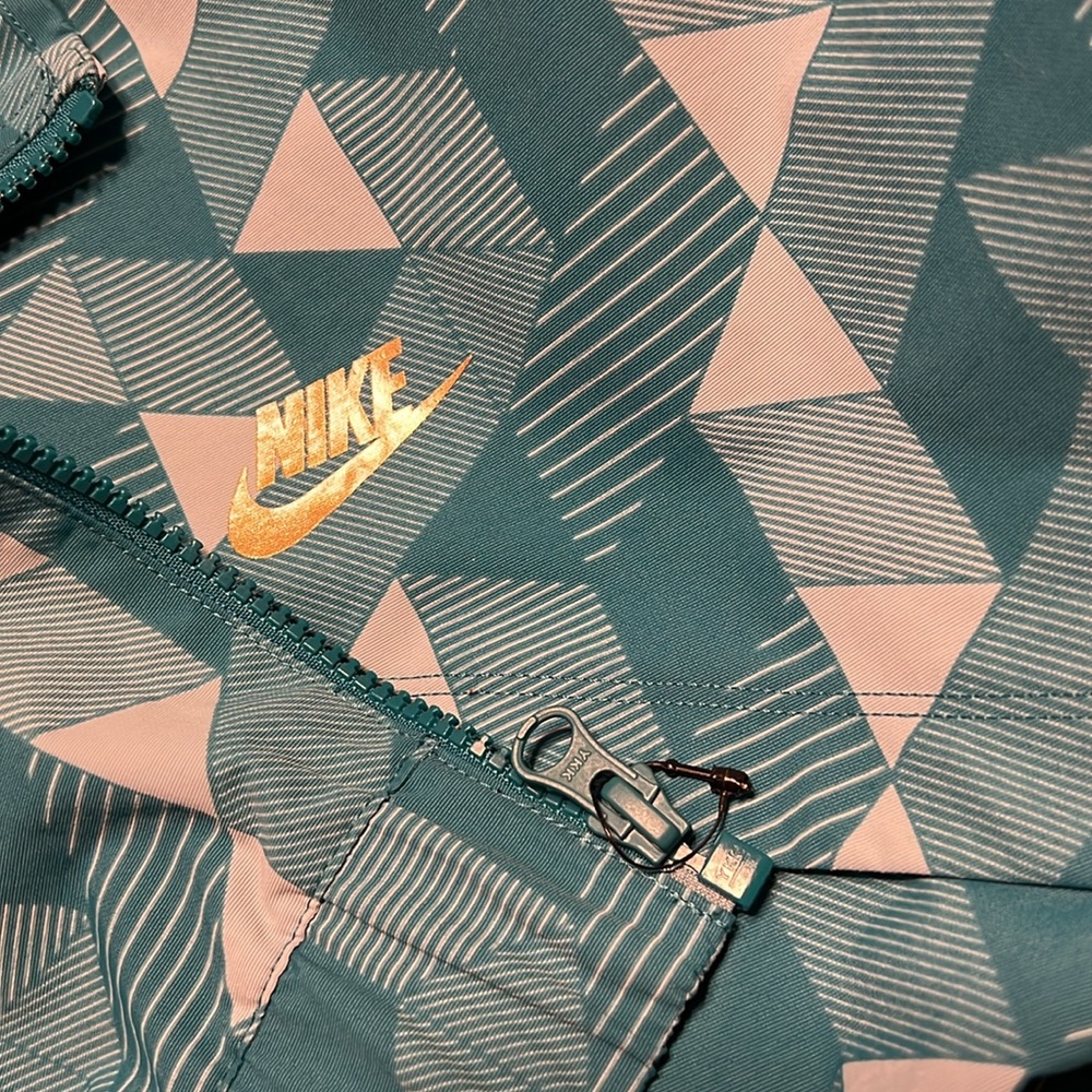 Geometric Jacket - Picture 6 of 8